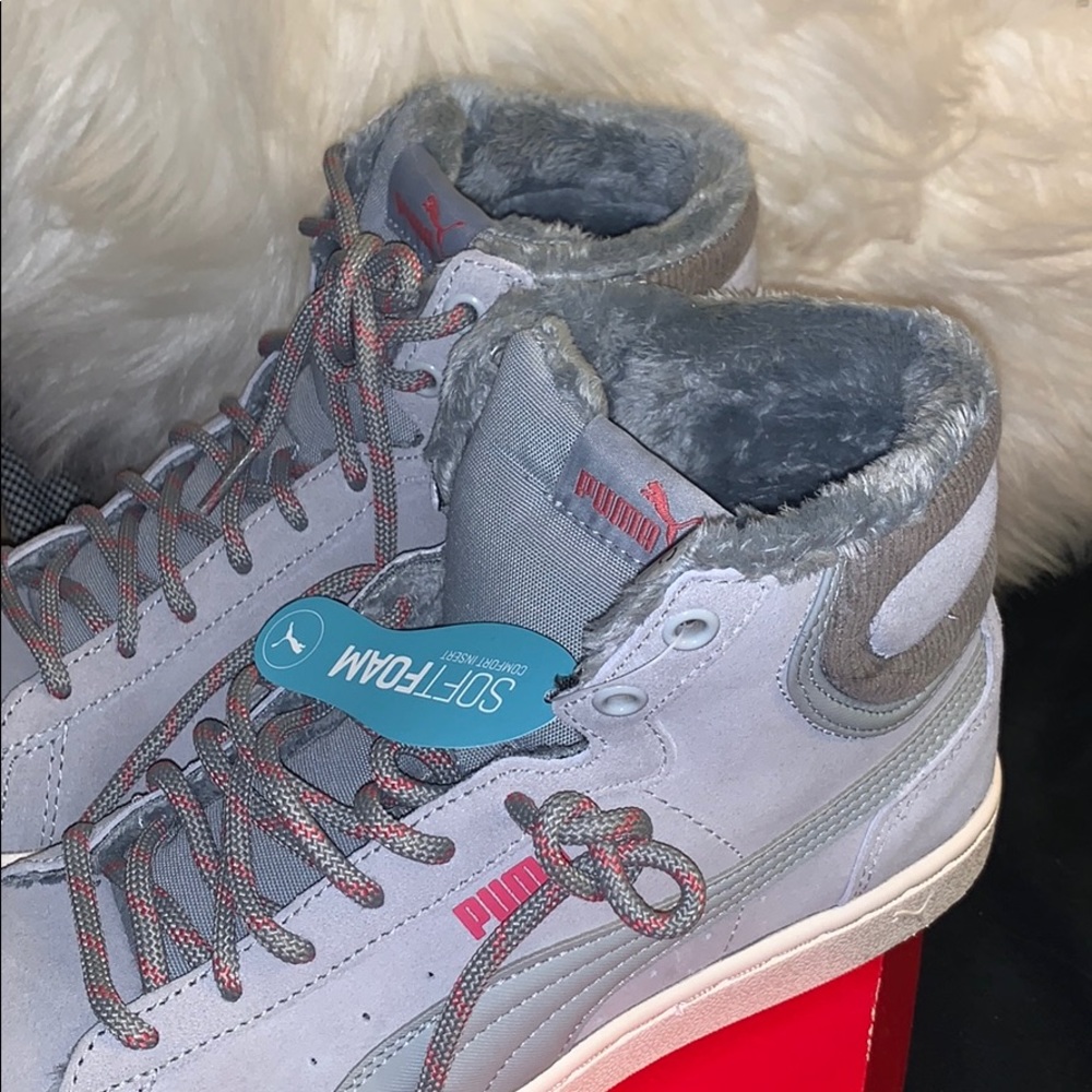 Sneakers - Picture 3 of 3